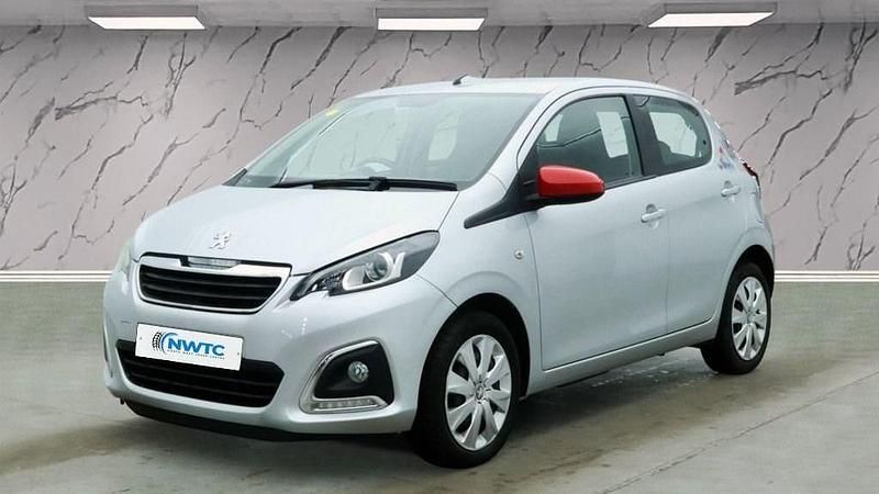 Used Peugeot 108 Active 72 HP (52 kW) 2020 Silver Hatchback