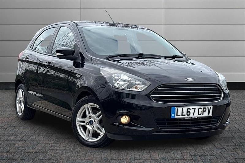 Used Ford Ka Plus Zetec 85 HP (62 kW) 2017 Black Hatchback