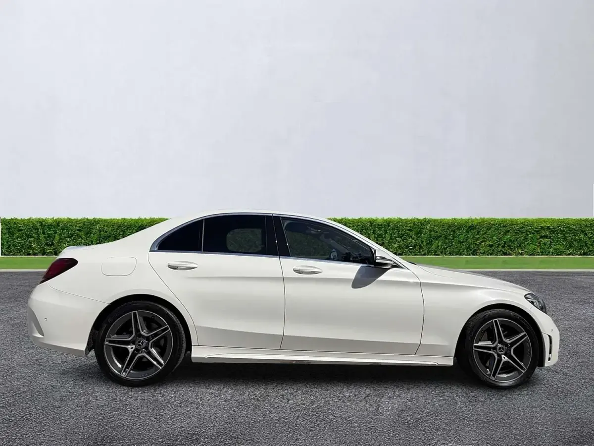 Used Mercedes C300 AMG line 258 HP (189 kW) 2020 White