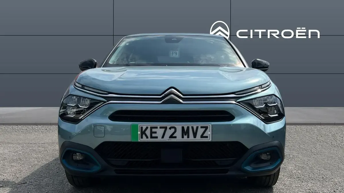 Usado Citroën e-C4 Shine 100 kW (136 HP) 2023 Azul Citadino