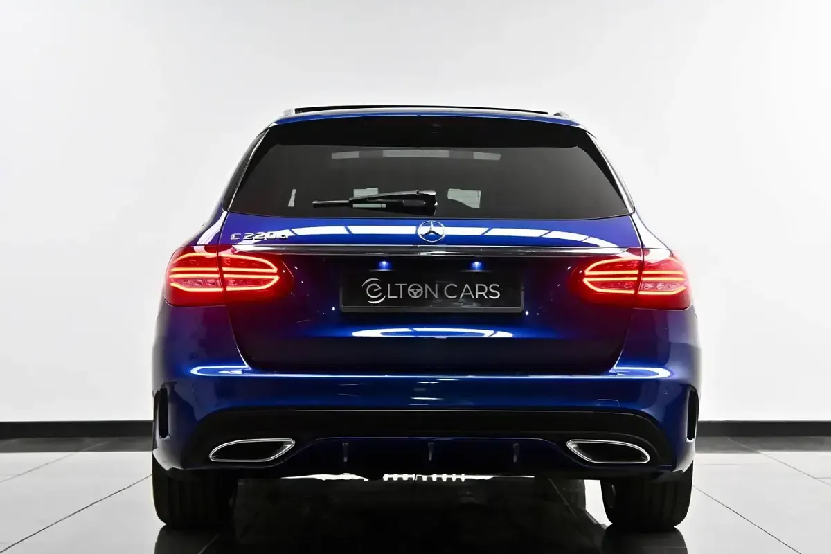 Used Mercedes C220 AMG Line Premium Plus 170 HP (125 kW) 2016 Blue Estate