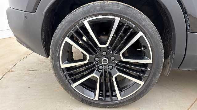 Used Volvo XC40 Ultra 197 HP (144 kW) 2025 Onyx black SUV