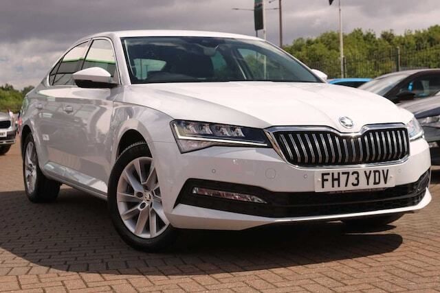 Moon white metallic Used 2024 Skoda Superb SE Technology Hatchback | £25,495 (A bit pricey) - Image 1/4