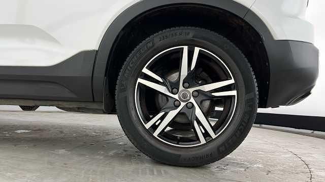 Used Volvo XC40 R-Design 161 HP (118 kW) 2021 SUV