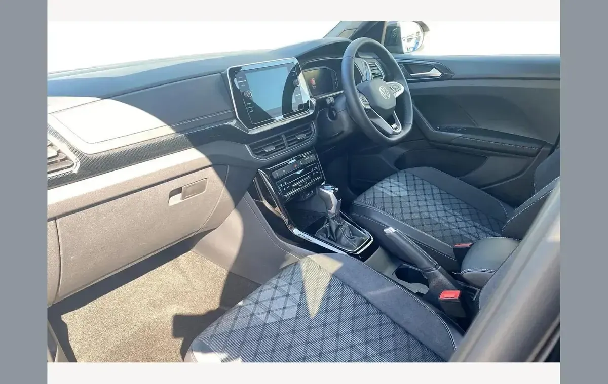 New VW T-Cross R-line 115 HP (84 kW) 2025 Deep black SUV