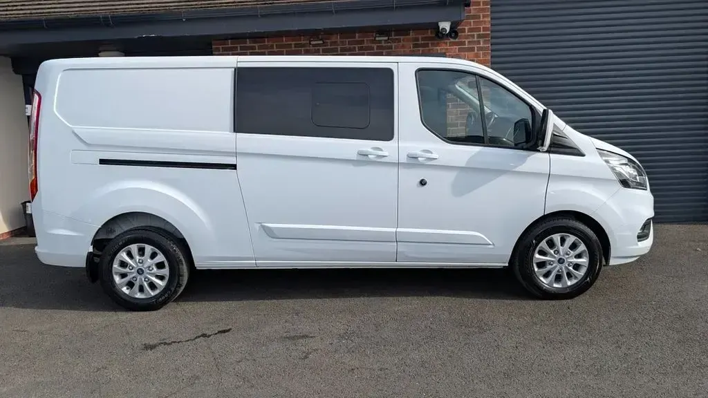 Used Ford 300 Limited 2023 White Van