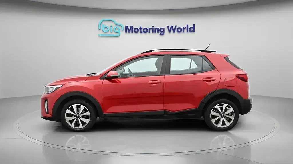Usado Kia Stonic 99 CV (72 kW) 2023 Rojo SUV