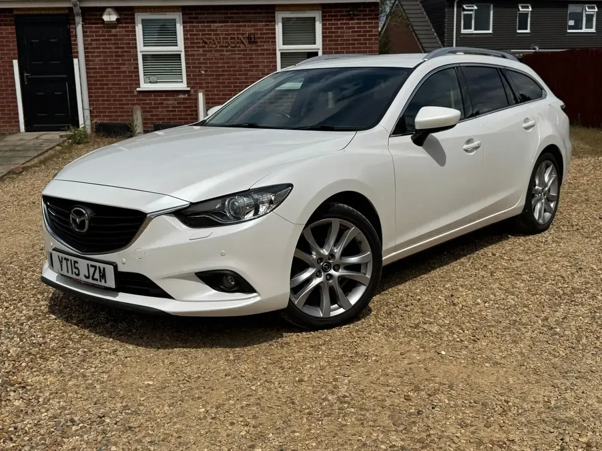 Used Mazda 6 Inclusive 175 HP (128 kW) 2015 White Estate