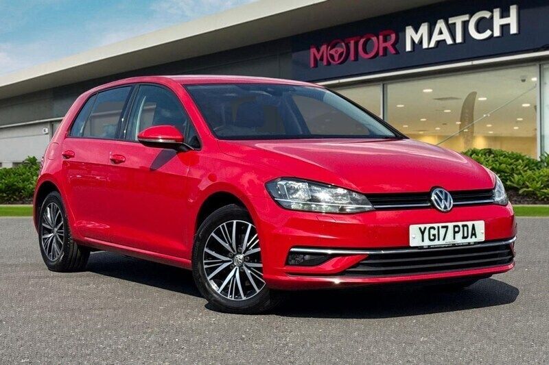 Red Used 2017 VW Golf VII SE Hatchback | £9,900 (Fair price) - Image 1/4