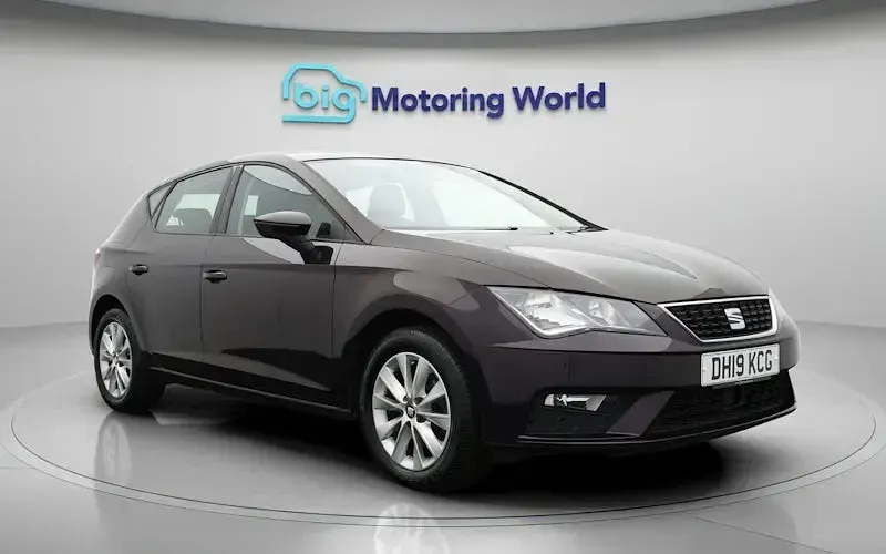 Used Seat Leon SE 131 HP (96 kW) 2019 Purple Hatchback