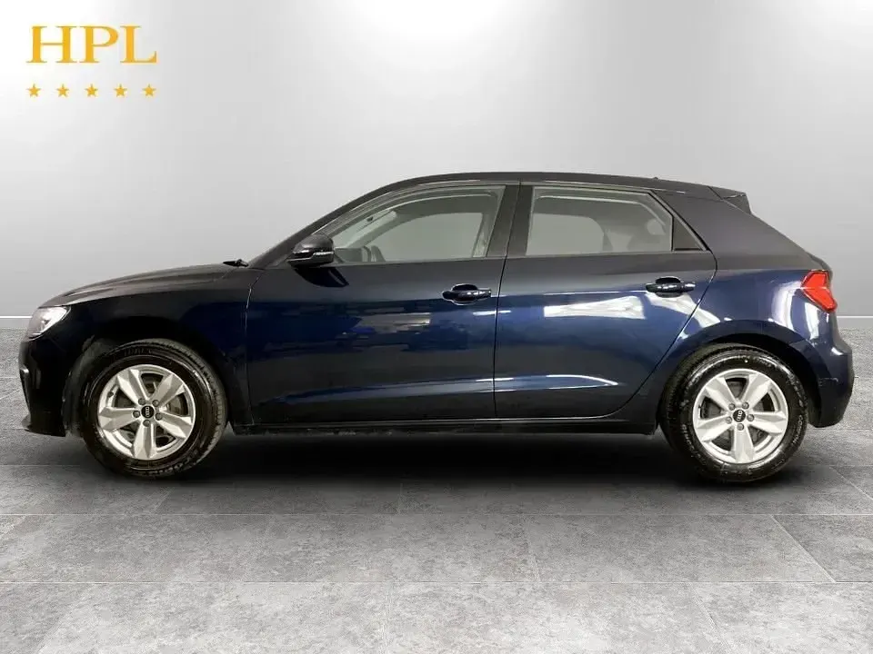 Usado Audi A1 Sportback Business 95 HP (69 kW) 2021 Azul Citadino