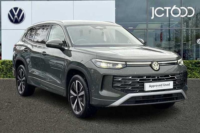 Usado VW Tayron Elegance 204 HP (150 kW) 2025 Verde SUV