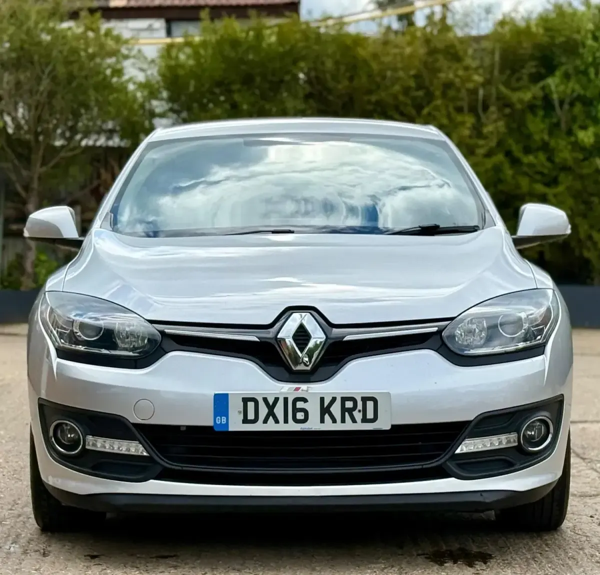 Used Renault Mégane Expression+ 110 HP (80 kW) 2016 Silver Hatchback