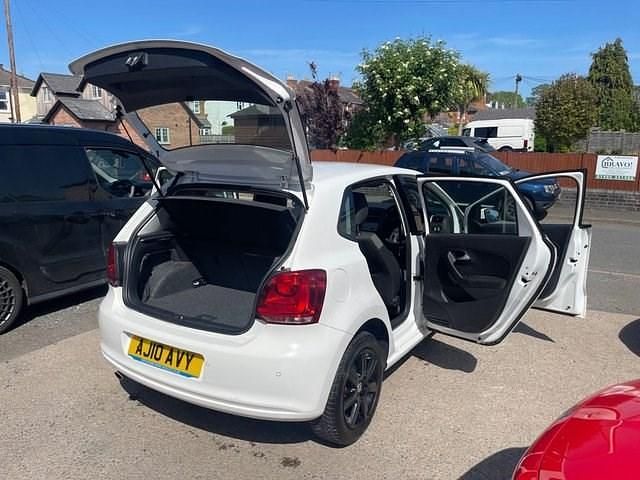 Usado VW Polo SE 85 HP (62 kW) 2010 Branco Citadino