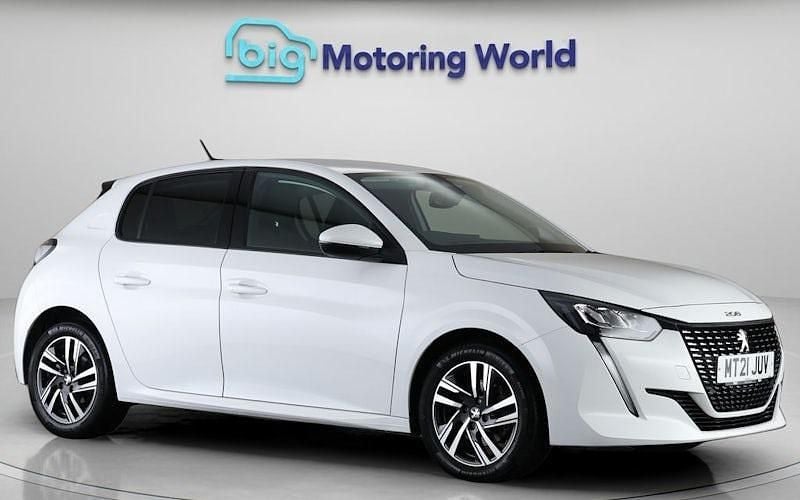 Second-hand Peugeot 208 Allure 102 CP (75 kW) 2021 Hatchback