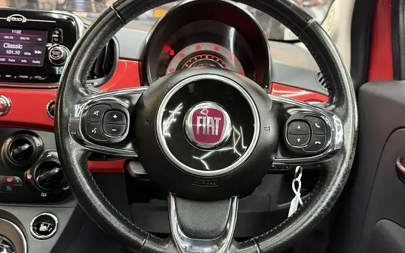 Used Fiat 500 Lounge 69 HP (50 kW) 2017 Pink Hatchback