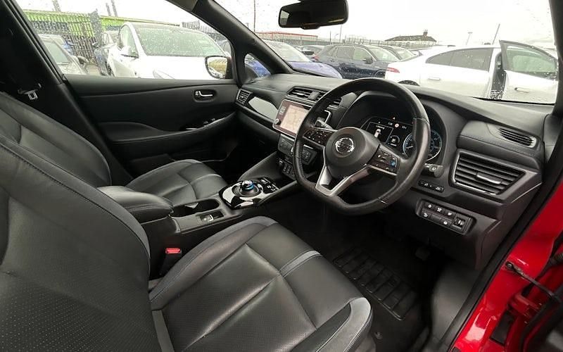 Used Nissan Leaf Tekna 110 kW (150 HP) 2022 Red Hatchback