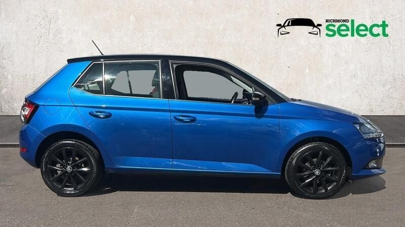 Used Skoda Fabia Colour Edition 75 HP (55 kW) 2019 Blue Hatchback