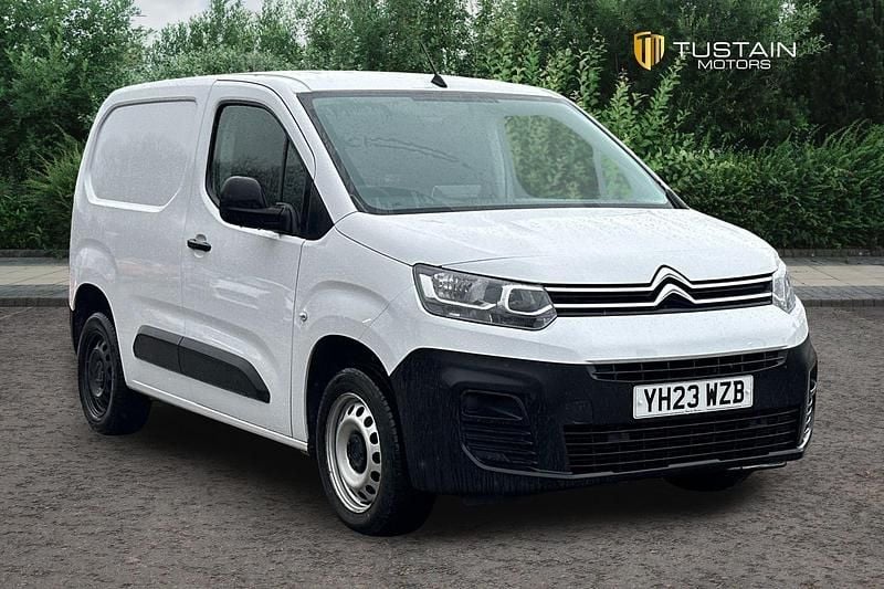 Used Citroën Berlingo 100 HP (73 kW) 2023 White MPV