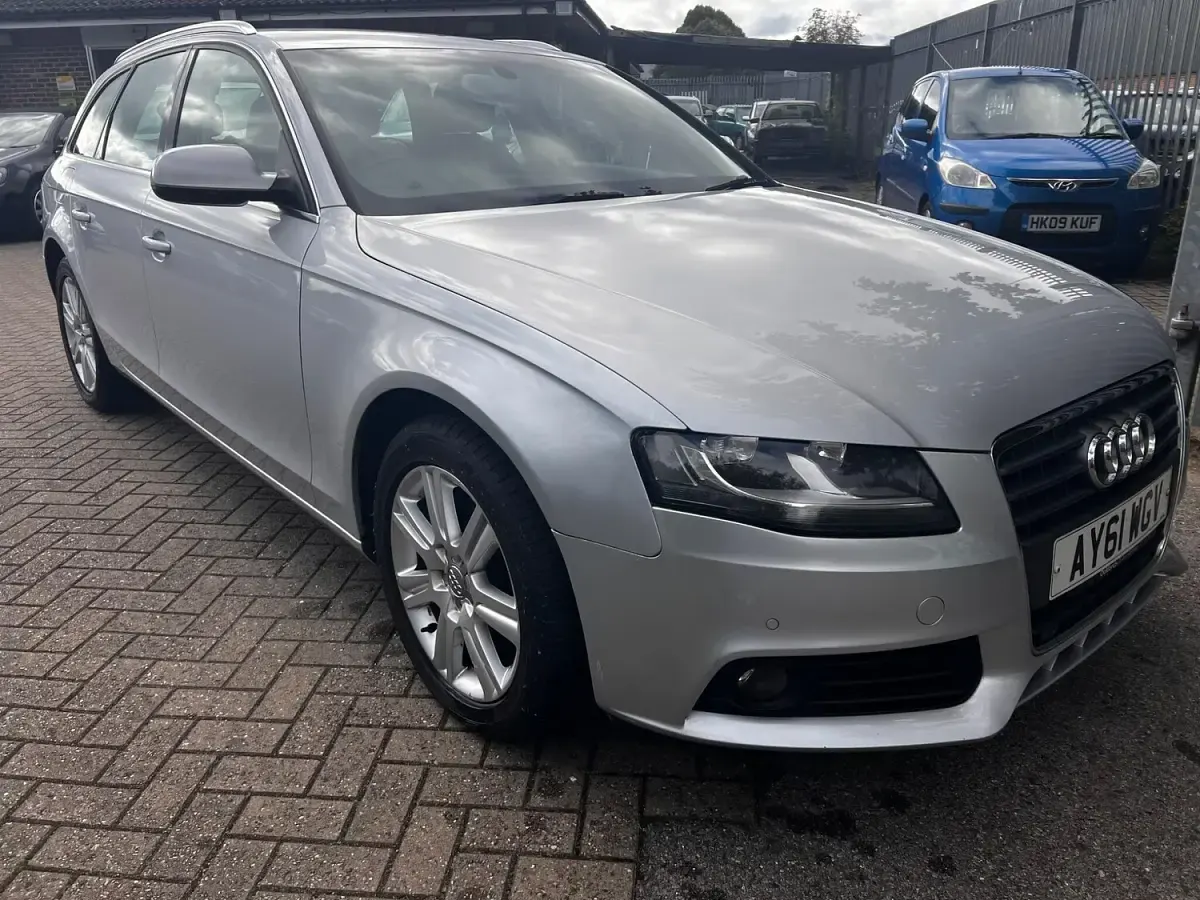 Used Audi A4 170 HP (125 kW) 2011 Silver Estate