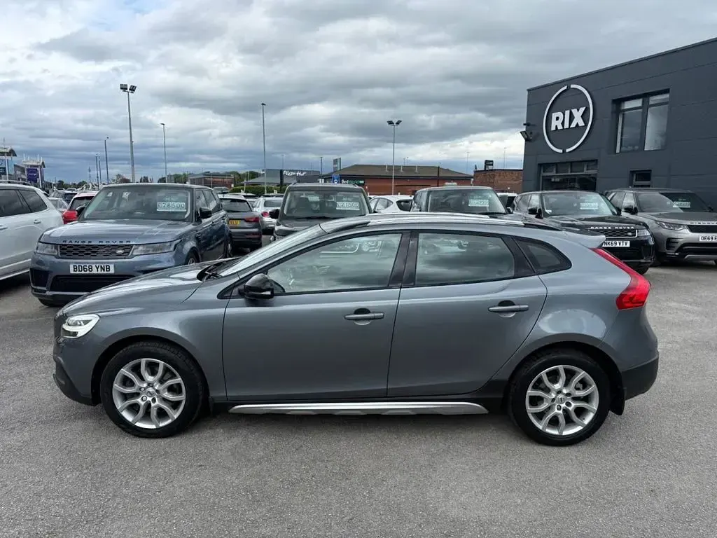Used Volvo V40 Pro 152 HP (111 kW) 2017 Grey Hatchback