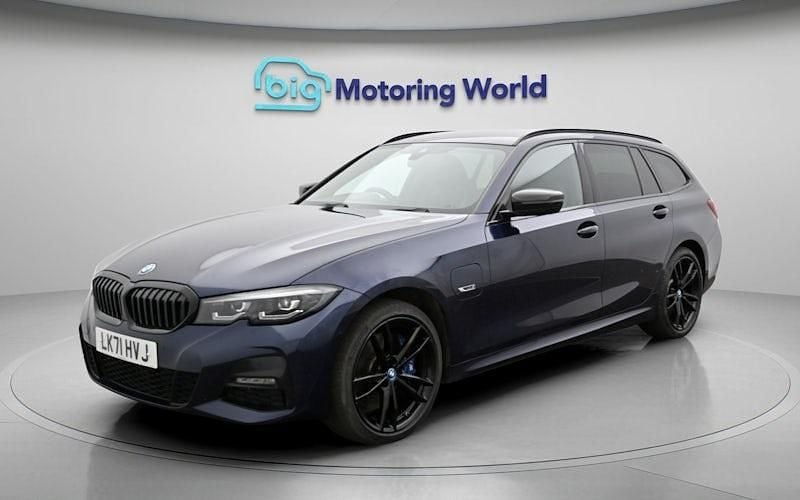 Used BMW 330e M Sport 292 HP (214 kW) 2021 Blue Estate