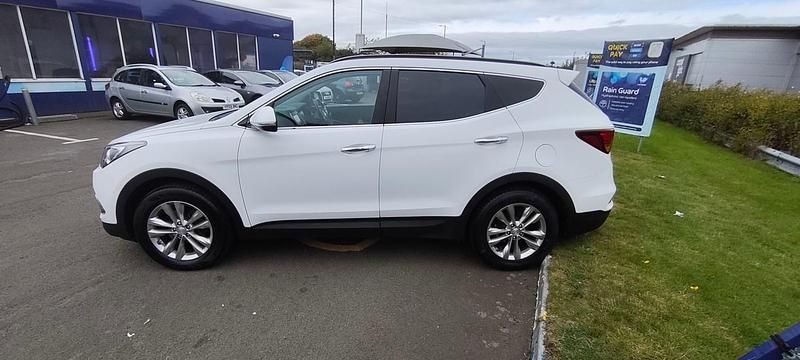 Used Hyundai Santa Fe Premium 197 HP (144 kW) 2018 White SUV