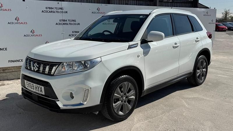 Second-hand Suzuki Vitara SZ-T 112 CP (82 kW) 2019 Alb SUV