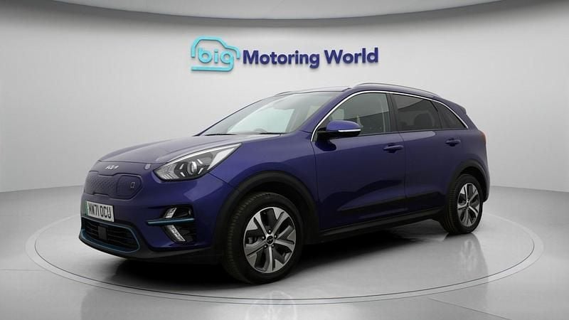 Used Kia e-Niro 147 kW (201 HP) 2022 Blue SUV