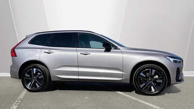 Used Volvo XC60 Plus 350 HP (257 kW) 2025 Silver SUV