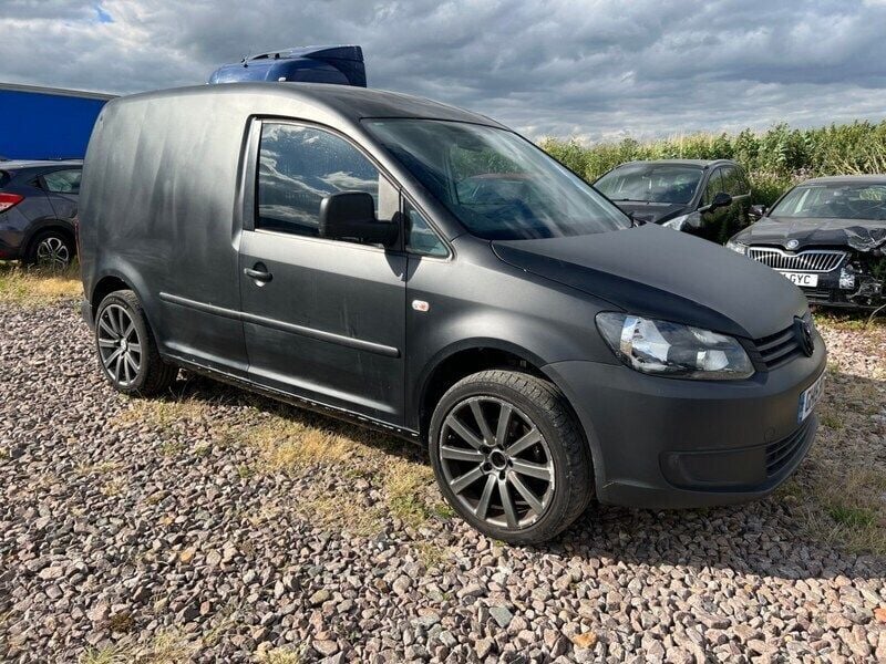 White Used 2015 VW Caddy Startline MPV | £4,000 (Super price) - Image 1/4
