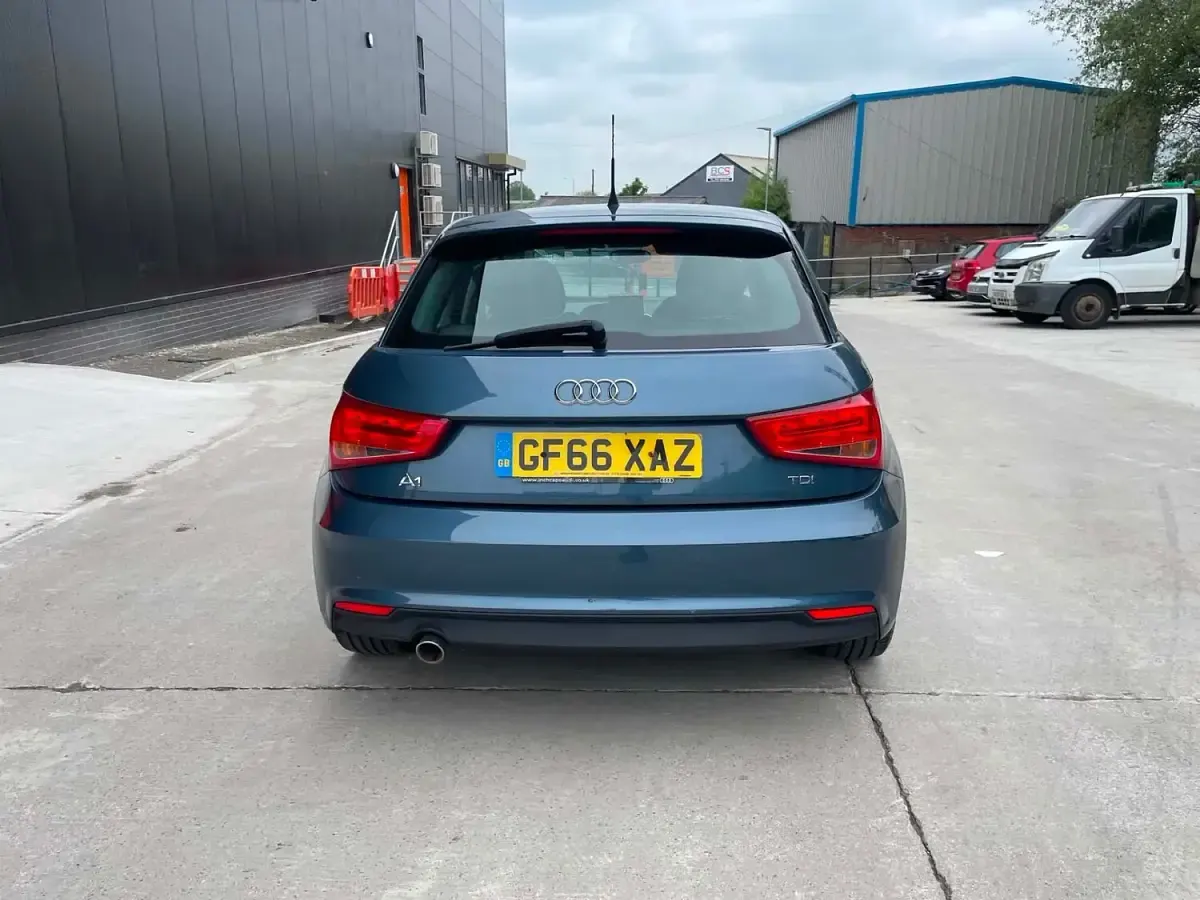Used Audi A1 Sport 116 HP (85 kW) 2016 Blue Hatchback