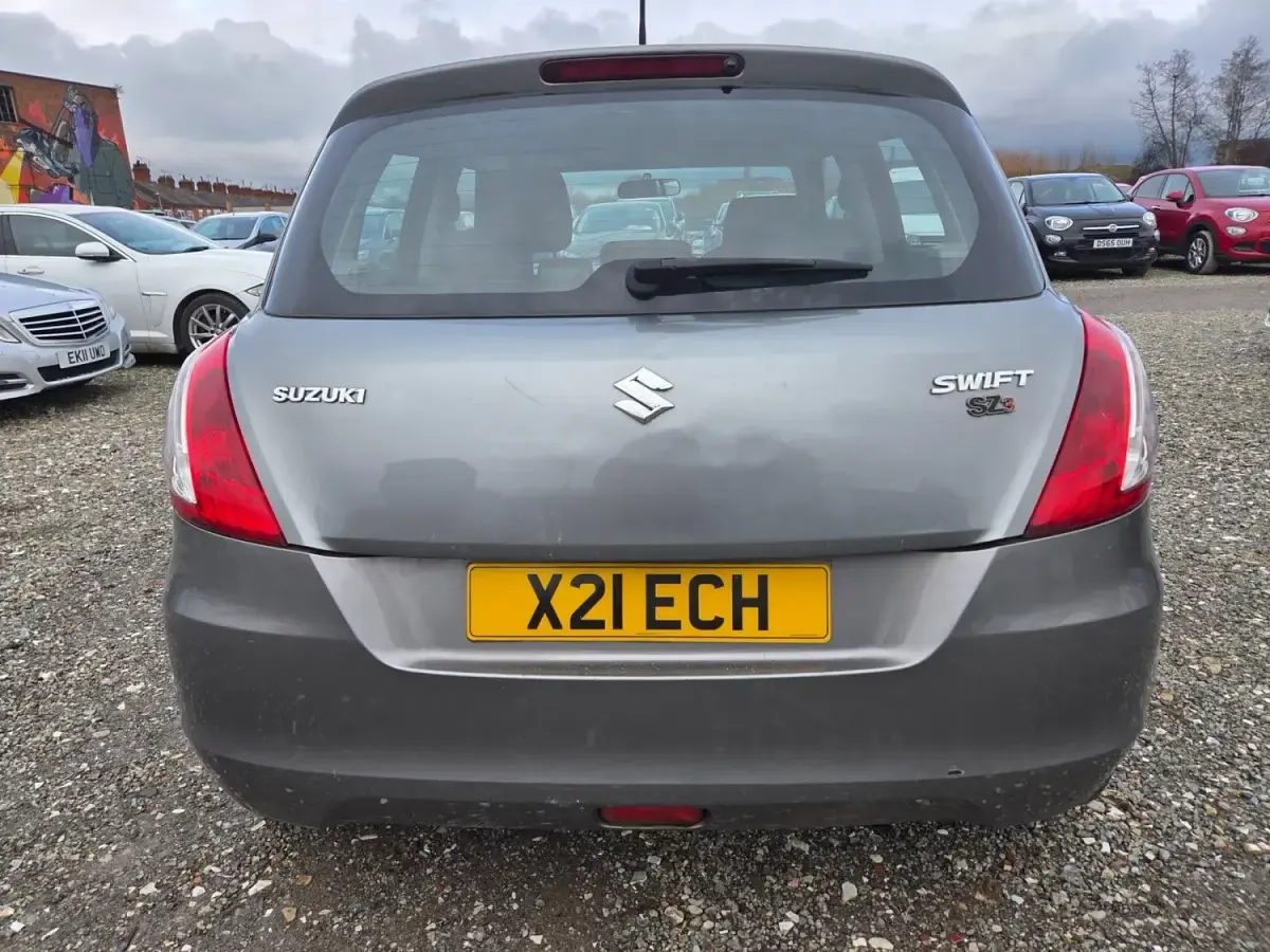 Używany Suzuki Swift SZ3 94 KM (69 kW) 2010 Szary Hatchback