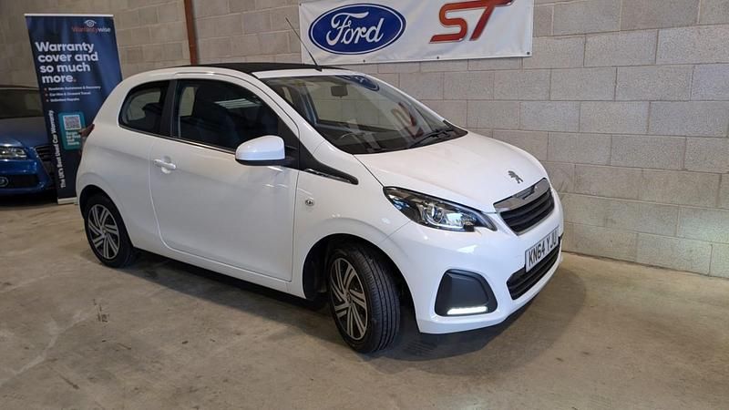 Used Peugeot 108 Active 68 HP (50 kW) 2014 White Hatchback