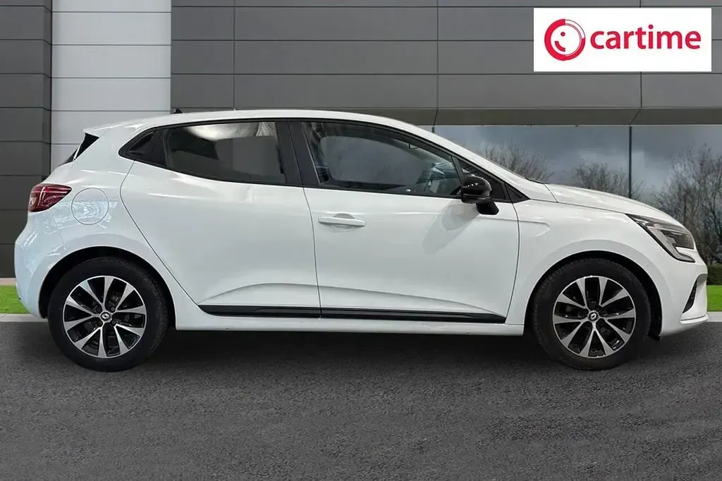 Used Renault Clio Evolution 90 HP (66 kW) 2023 White Hatchback