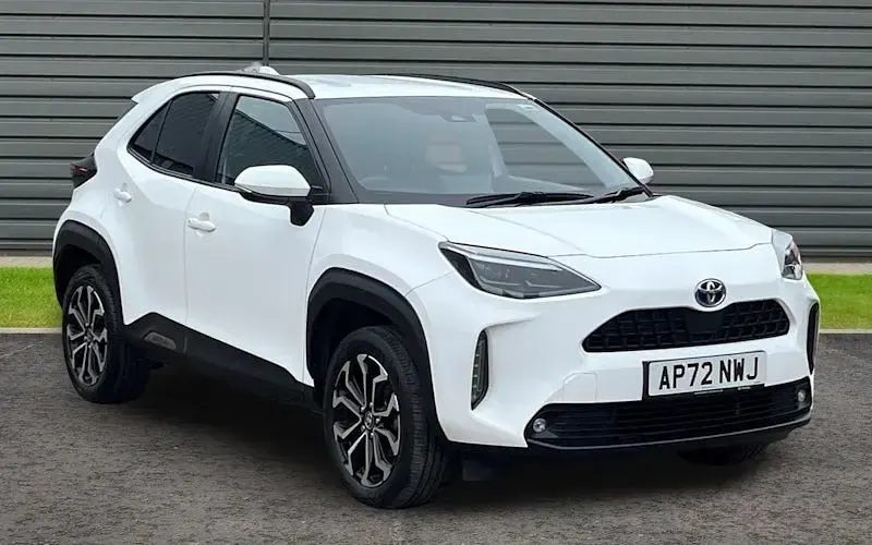 Used Toyota Yaris Hybrid Design 116 HP (85 kW) 2026 Estate