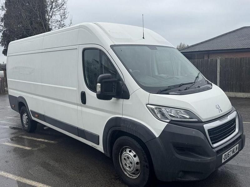Second-hand Peugeot Boxer 2017 Alb Van