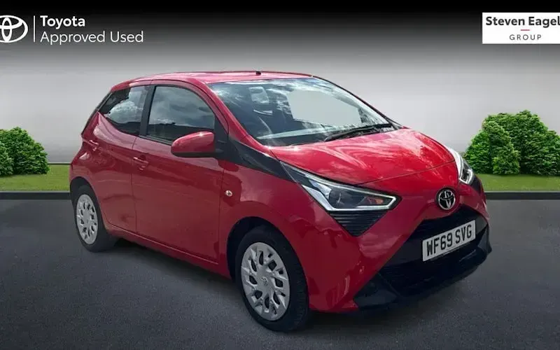 Used Toyota Aygo X-play 72 HP (52 kW) 2020 Hatchback