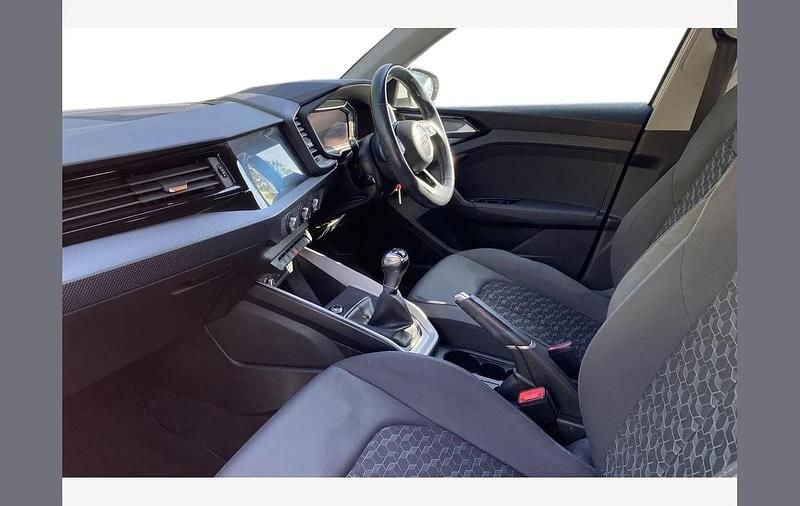 Usado Audi A1 Sport 116 HP (85 kW) 2019 Branco SUV