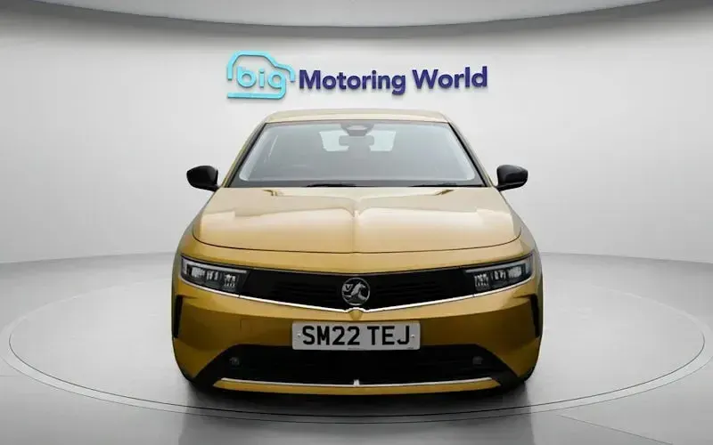 Second-hand Vauxhall Astra Design Edition 131 CP (96 kW) 2025 Hatchback