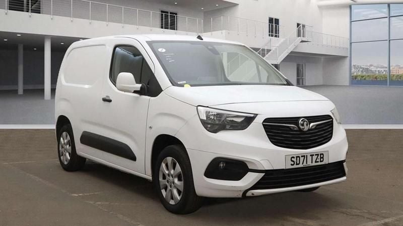 Used Vauxhall Combo Edition 2021 White MPV