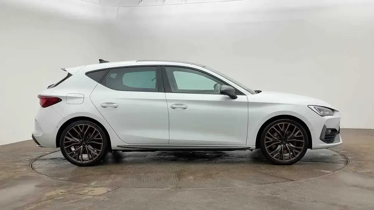 Used Cupra Leon VZ2 2024 White Hatchback