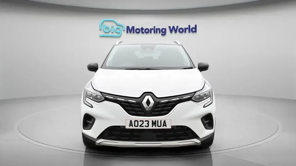 Used Renault Captur Techno 90 HP (66 kW) 2023 White SUV