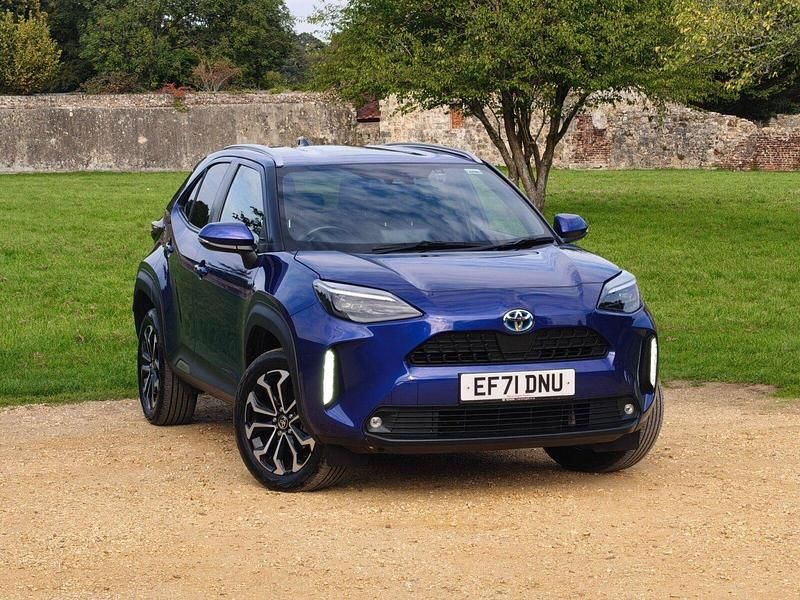 Blue Used 2022 Toyota Yaris Hybrid Design | £19,423 (Fair price) - Image 1/2