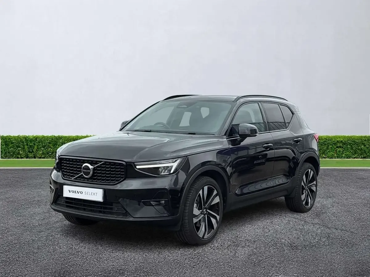 Used Volvo XC40 Plus 163 HP (119 kW) 2024 Black SUV