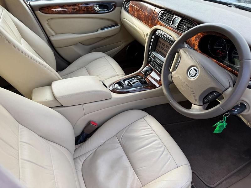 Used Jaguar XJ Sovereign 2025 Blue Sedan