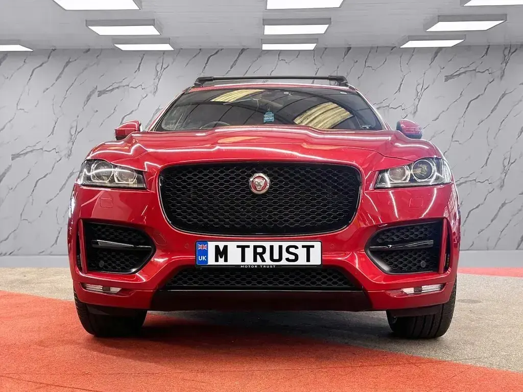 Used Jaguar F-Pace R-Sport 180 HP (132 kW) 2019 Red SUV