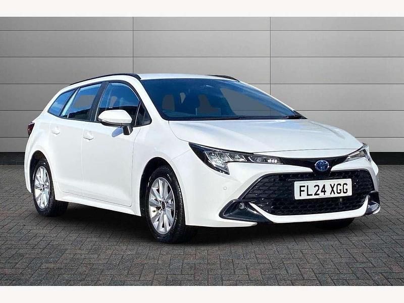 Pure white Used 2024 Toyota Corolla Sport Estate | £23,295 (Good price) - Image 1/3