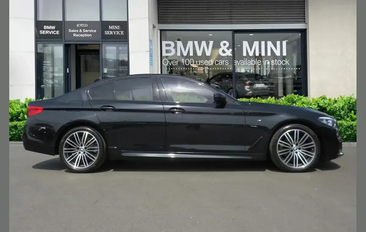 Used BMW 520 M Sport 187 HP (137 kW) 2020 Black Sedan