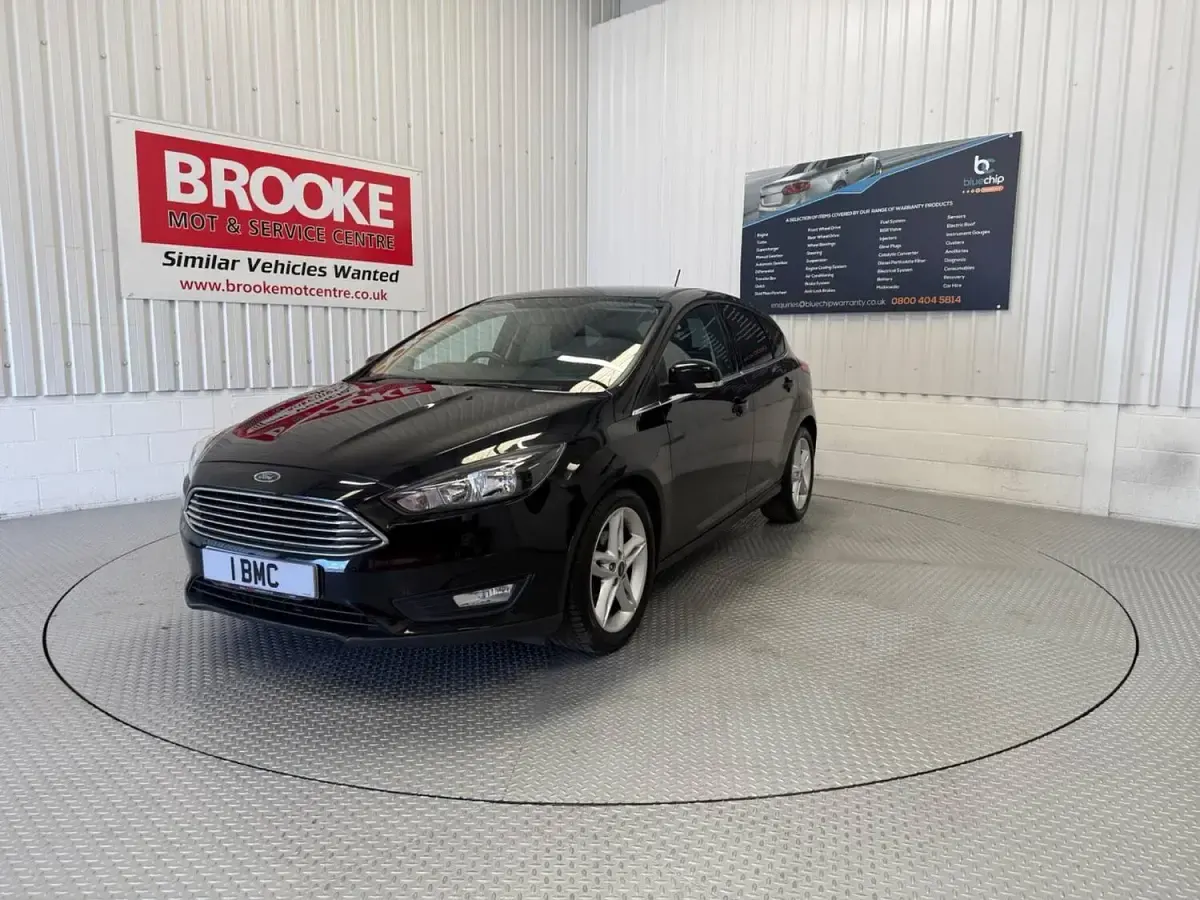 Used Ford Focus Zetec 125 HP (91 kW) 2018 Black Hatchback